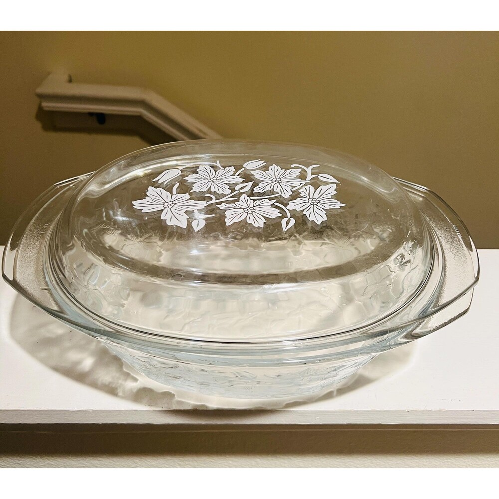 Vintage Princess House Fantasia 3 Qt Casserole Dish|Etched Poinsettia Glass|MCM